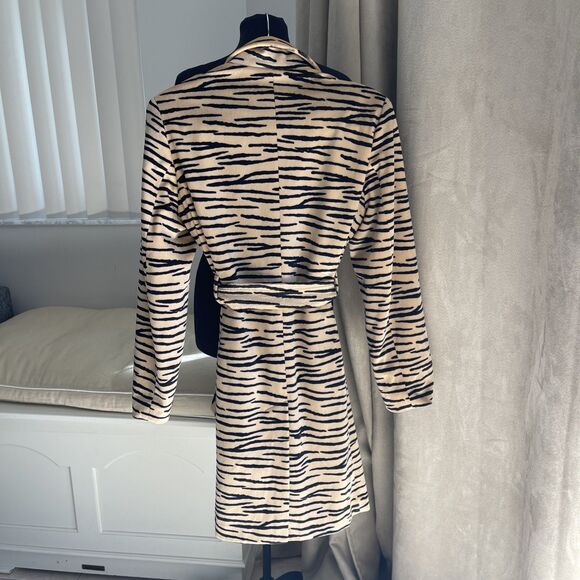 Bebe Faux Fur Tiger Stripe Beige Black Belted Coat L - Picture 4 of 11